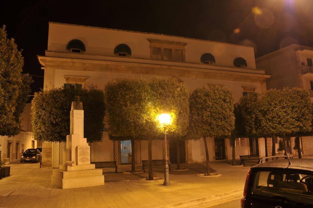 Palazzo Agrusti - Residenza D'Epoca Bed & Breakfast Alberobello Bagian luar foto