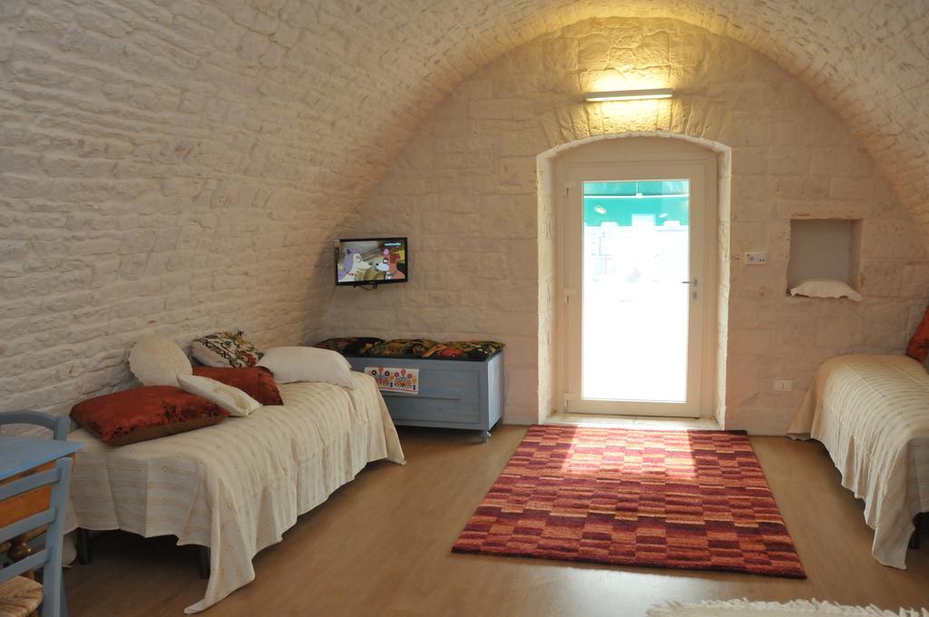 Palazzo Agrusti - Residenza D'Epoca Bed & Breakfast Alberobello Ruang foto