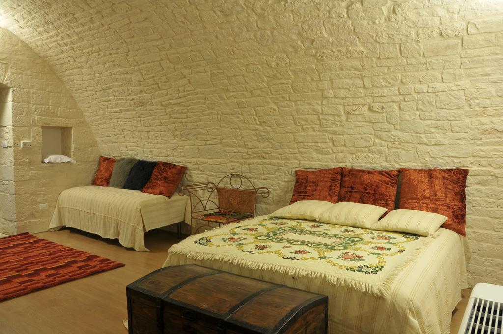 Palazzo Agrusti - Residenza D'Epoca Bed & Breakfast Alberobello Ruang foto